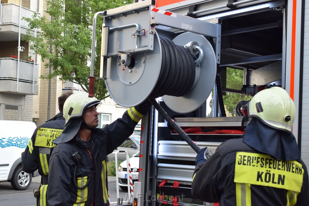 Feuer Koeln Vingst Wuerzburgerstr P27.JPG